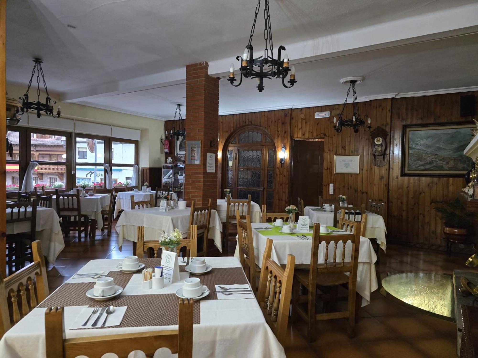 Hosteria Picos De Europa 波特斯 外观 照片